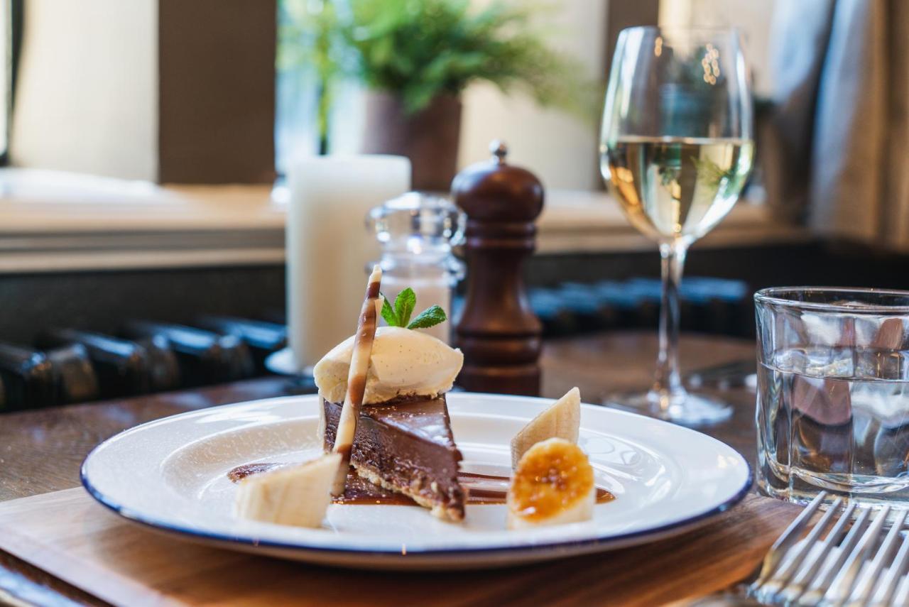 The Highdown - Brunning And Price Hotel Worthing Bagian luar foto